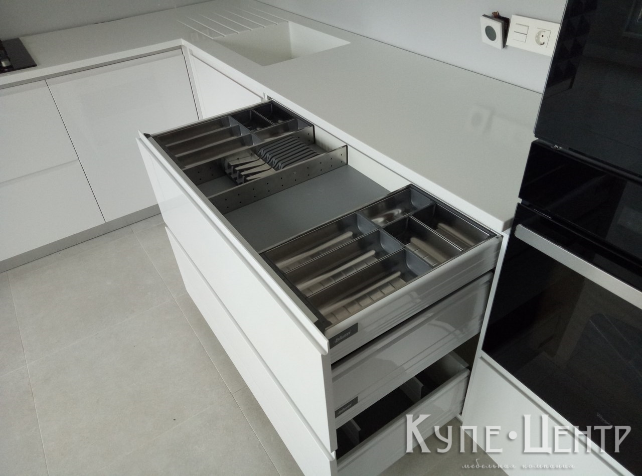 kitchens (102)